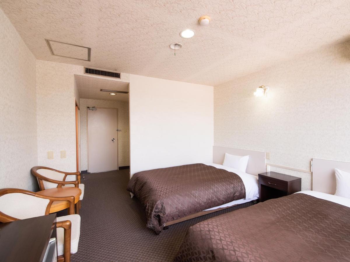 Hotel Primrose Saito Екстериор снимка
